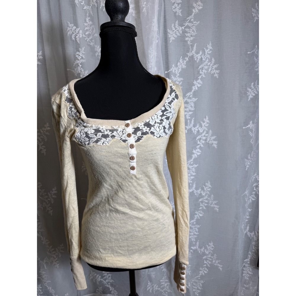 BKE Women Cream Lace Trim Long Sleeve Henley Top Y2K Bella Swan Coquette Fairy